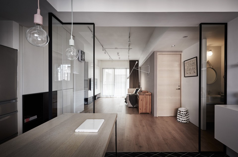 16-10-Small-Simple-Elegant-Apartment-Taichung-by-Z-AXIS--960x634