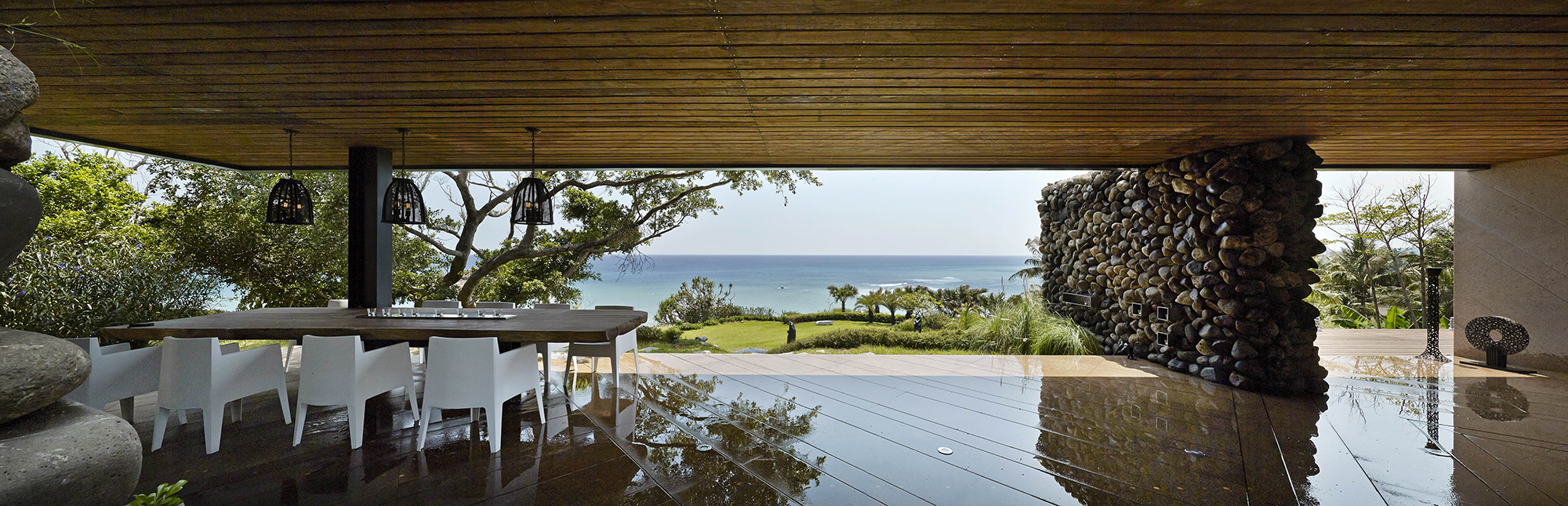 B-front courtyard-001