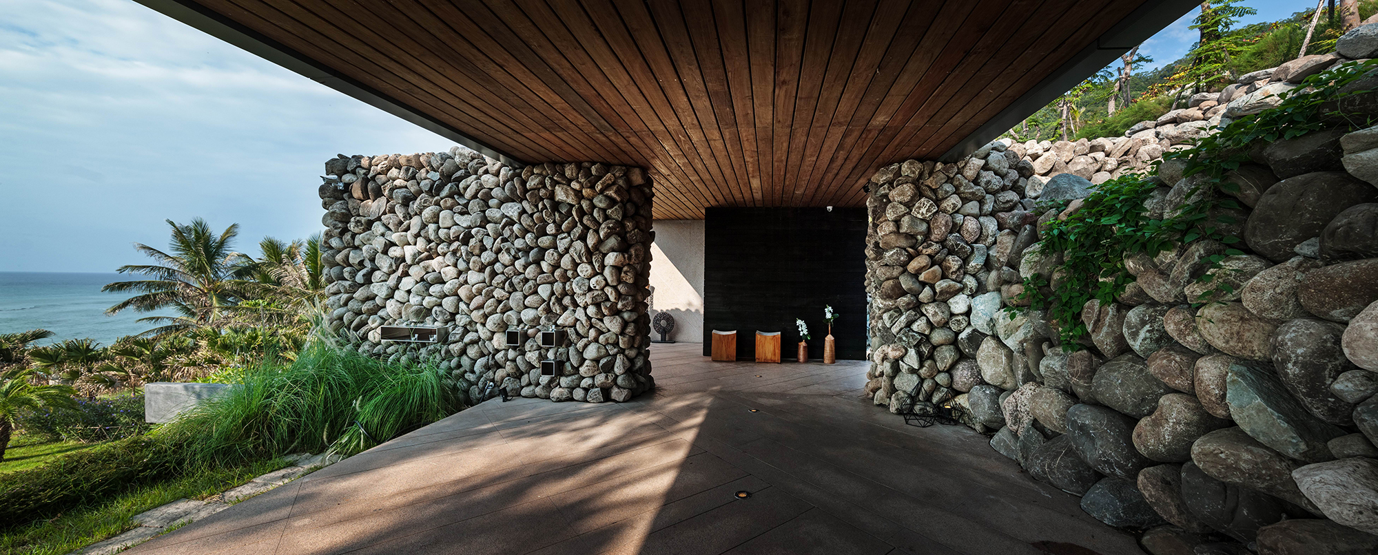 B-front courtyard-005