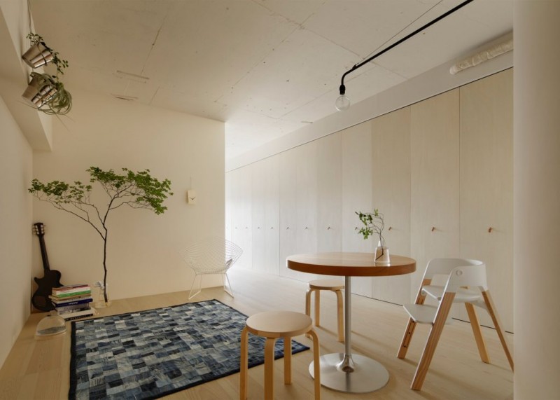 apartment-in-kitasando-minorpoet-interior-tokyo-japan_dezeen_1704_slideshow_2-1024x731