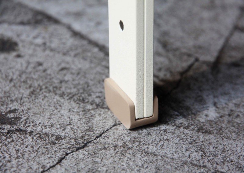 manchuen-hui-design-dong-stool-feet-glide